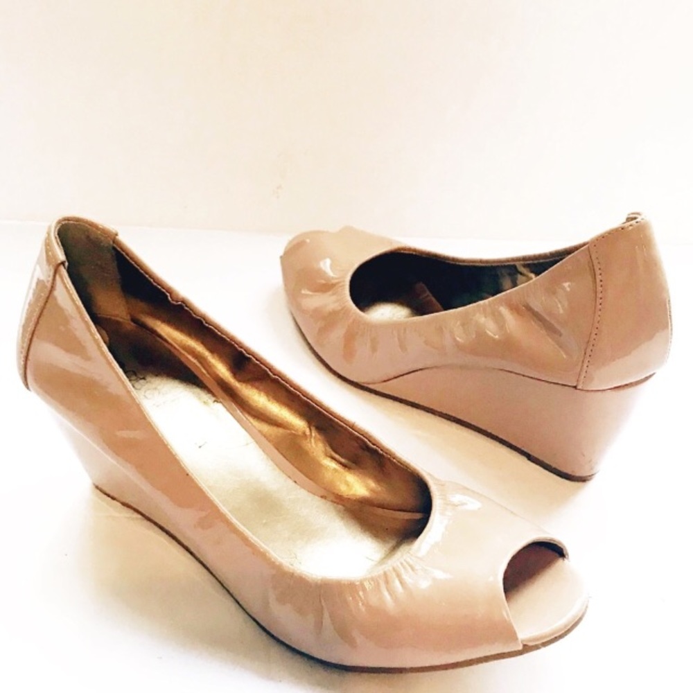 BCBGeneration Nude Wedges
